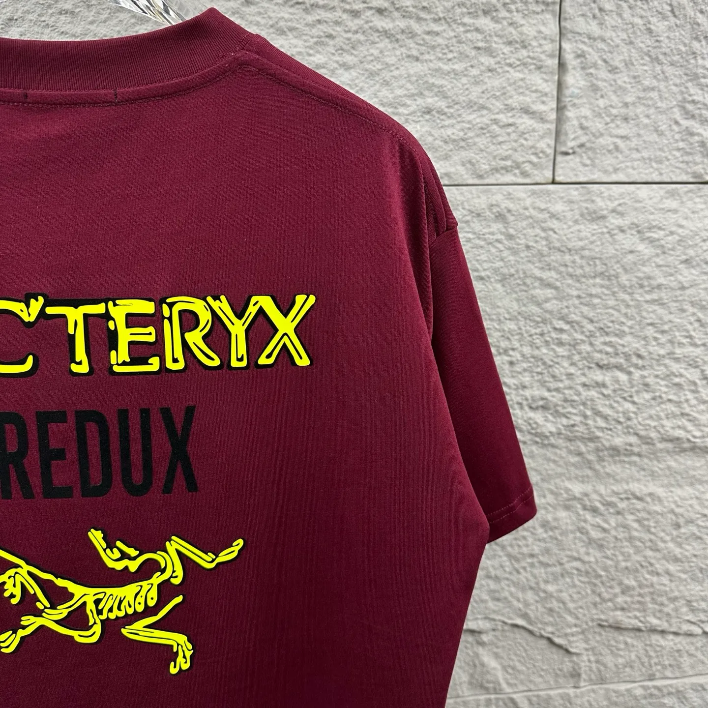 ARC'TERYX* * 2026 New Arrival Classic + T Same Style ：Black White Red Size： S （90-130 ） M （120-150 ） L （140-165 ） XL （160-180 ） XXL （180 ）